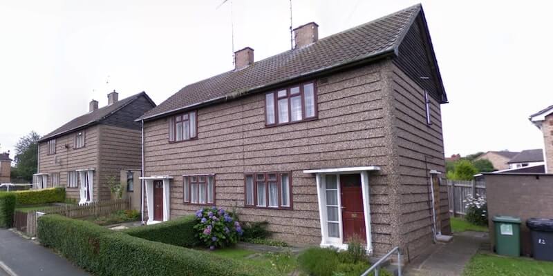 A picture of unrepaired airey houses in Leeds.
